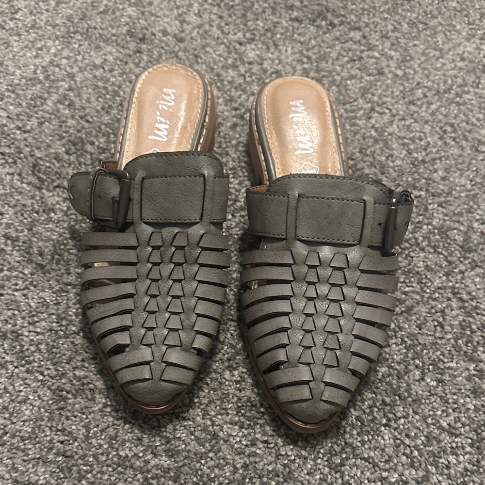 Stylish Gray Women's Slip-On Shoes